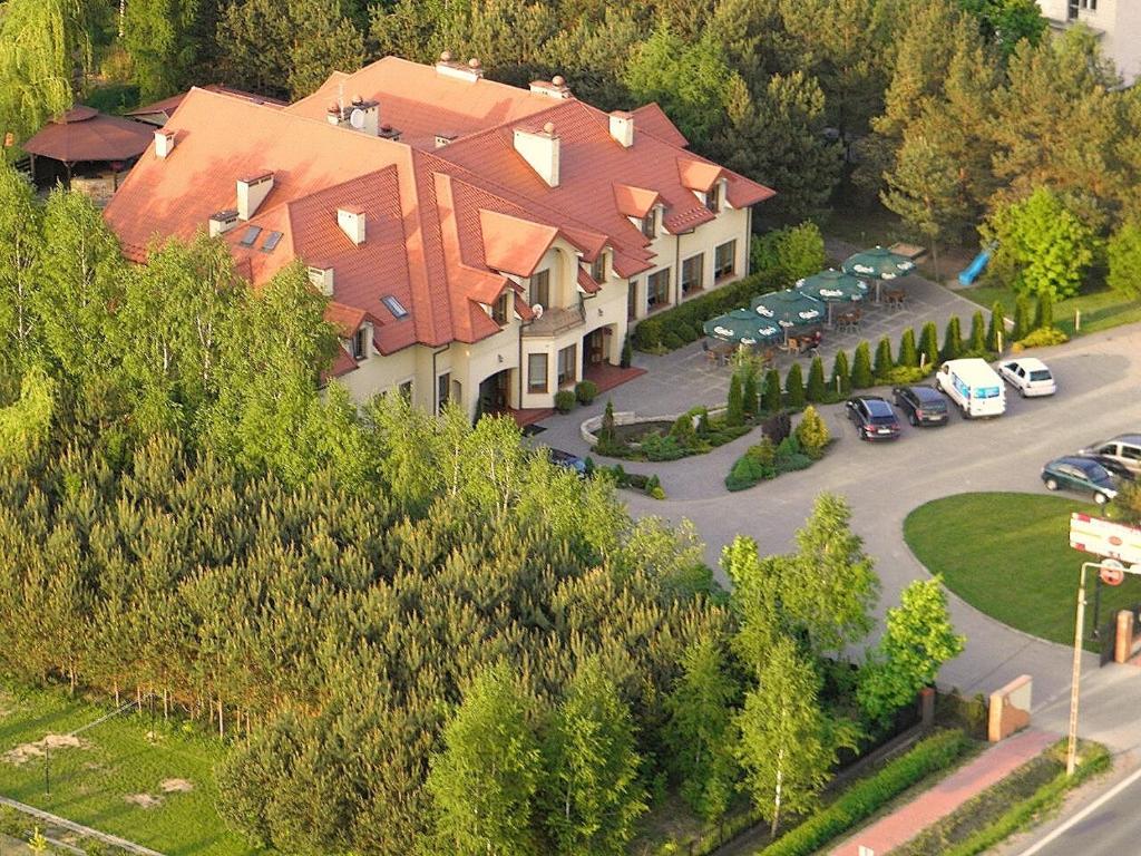 Hotel Maxima Wolanow ภายนอก รูปภาพ